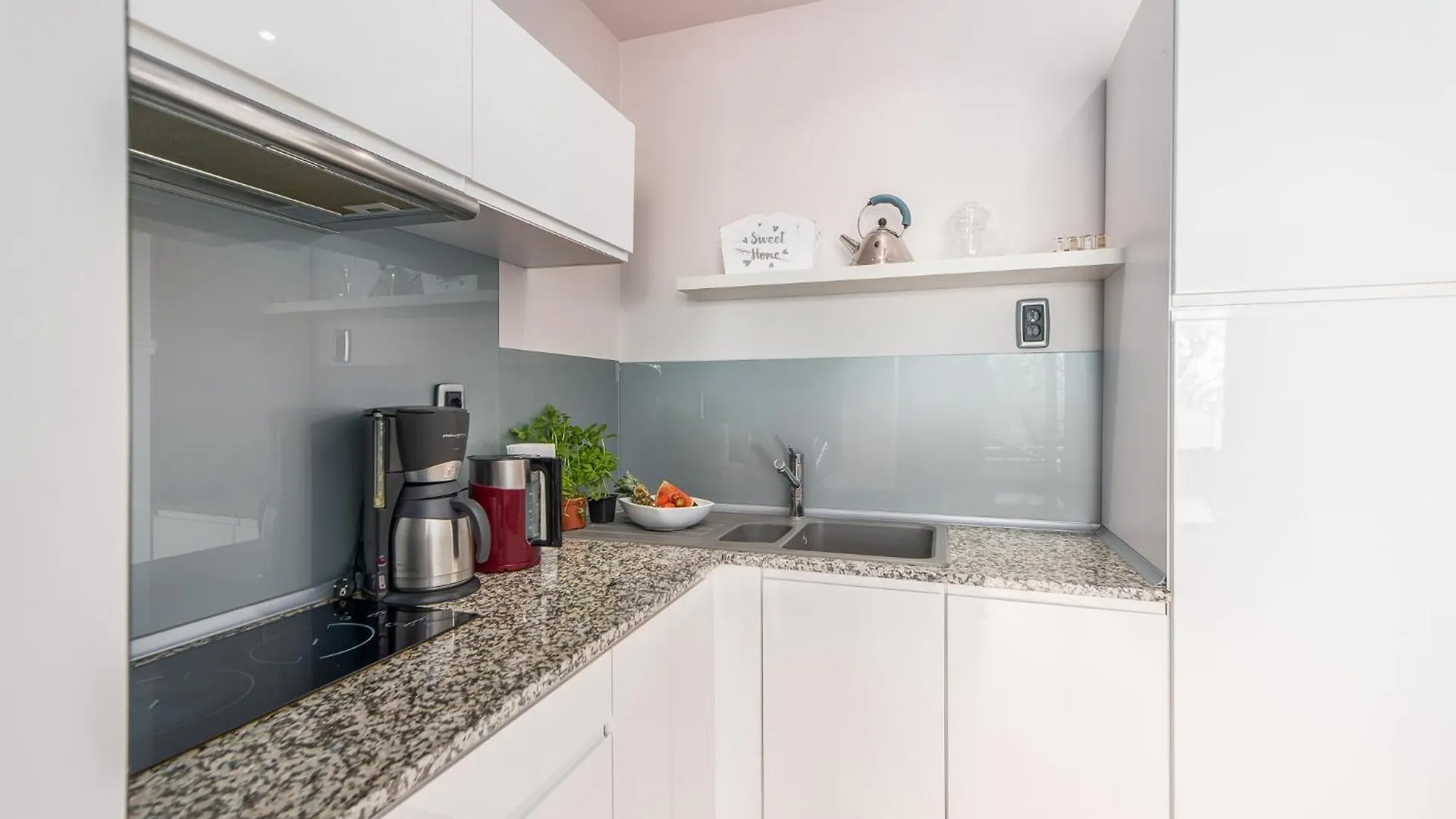Apt Nadmorskie - Portowe Kolobrzeg 0*,  Poland